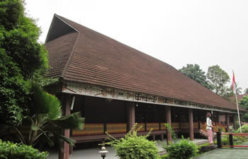 maluku house
