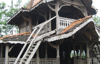 rumah antique indonesia